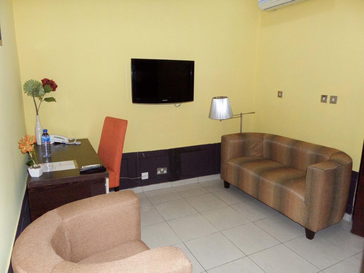 Aries Suites Lagos Bagian luar foto