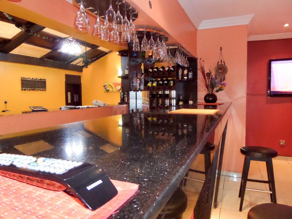 Aries Suites Lagos Bagian luar foto