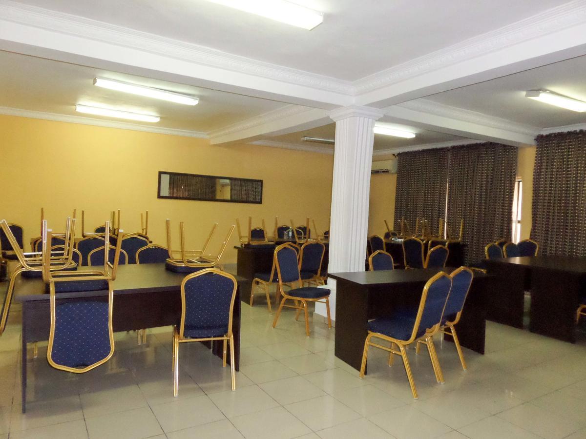 Aries Suites Lagos Bagian luar foto