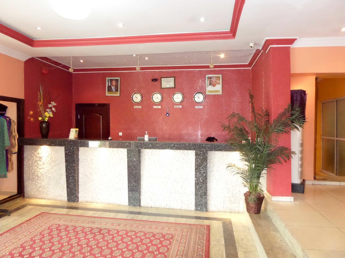 Aries Suites Lagos Bagian luar foto