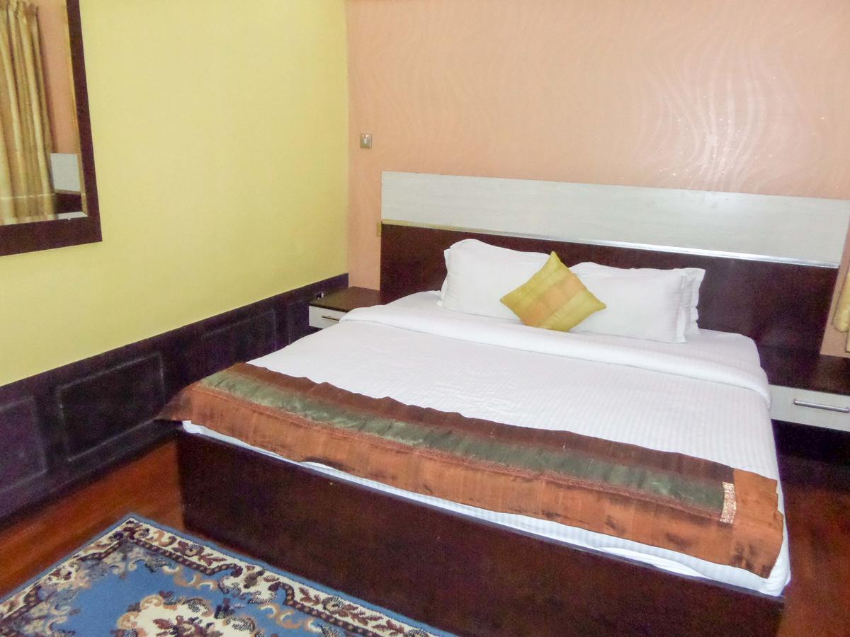 Aries Suites Lagos Bagian luar foto