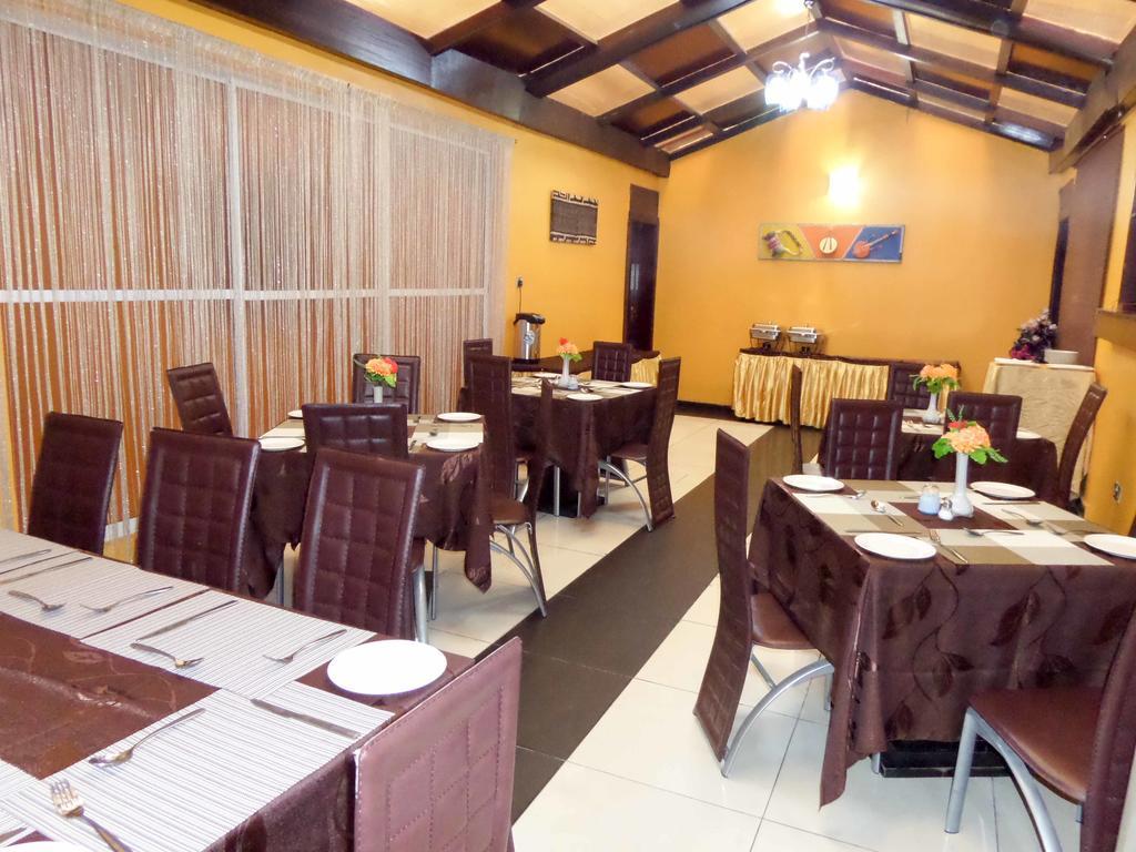 Aries Suites Lagos Bagian luar foto