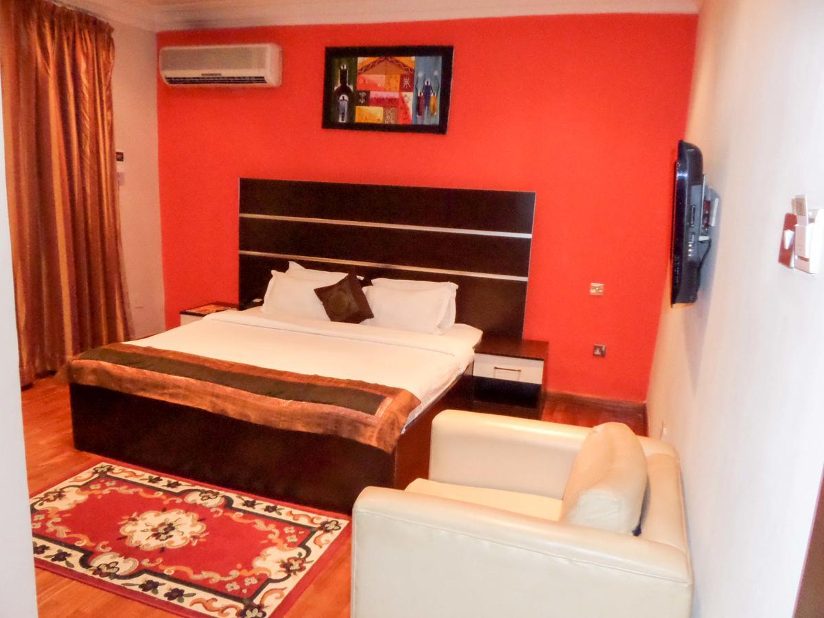 Aries Suites Lagos Bagian luar foto